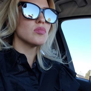 Meet your Posher, Vanessa